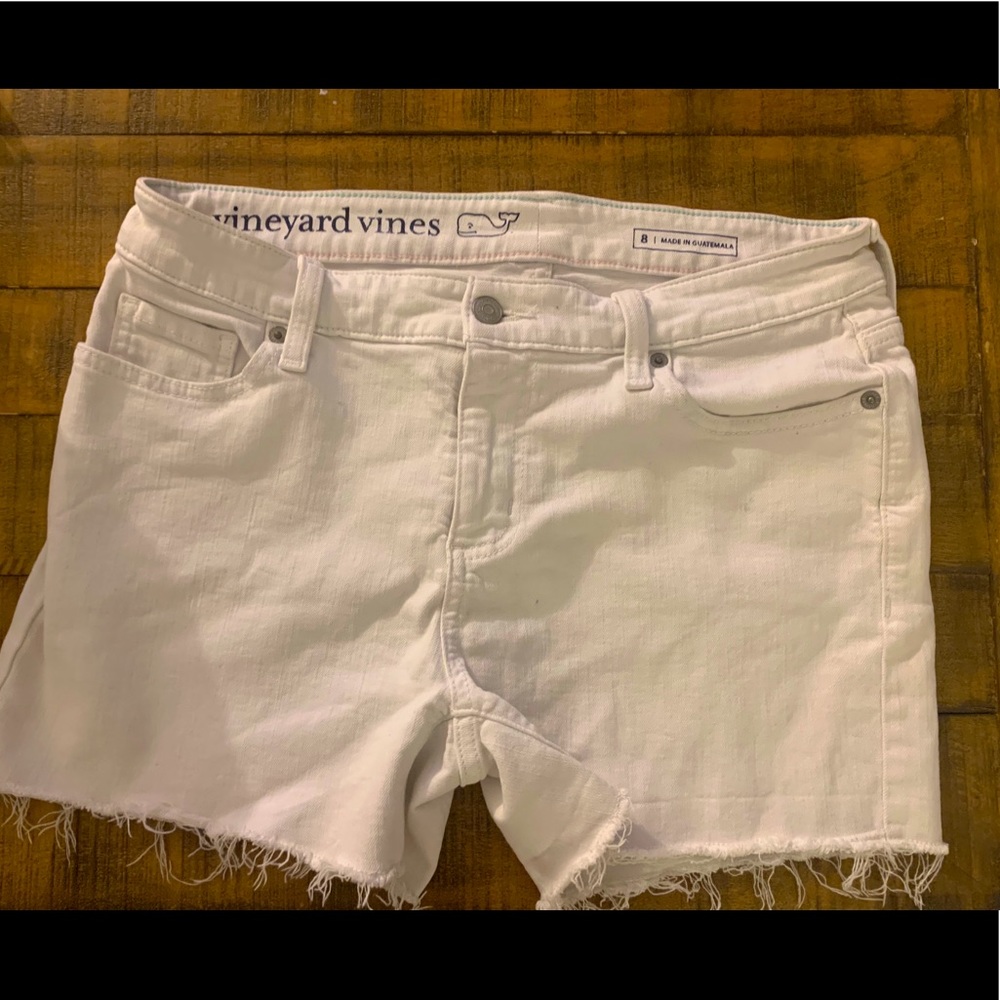 Vineyard Vines White Jean shorts